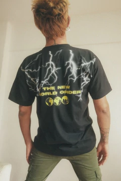 REMERA THE NEW WORLD - tienda online