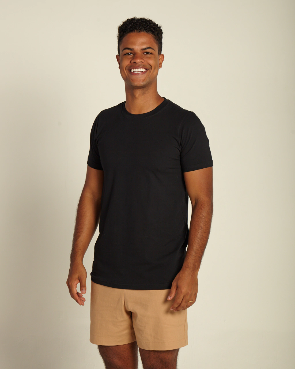 t-shirt slim algodão sustentável preta
