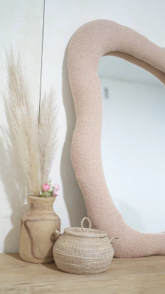 Espejo Orgánico Bouclé Beige - tienda online