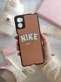 Case Nike Brown