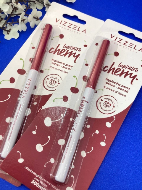 Lapiseira para olhos bordô, Vizzela