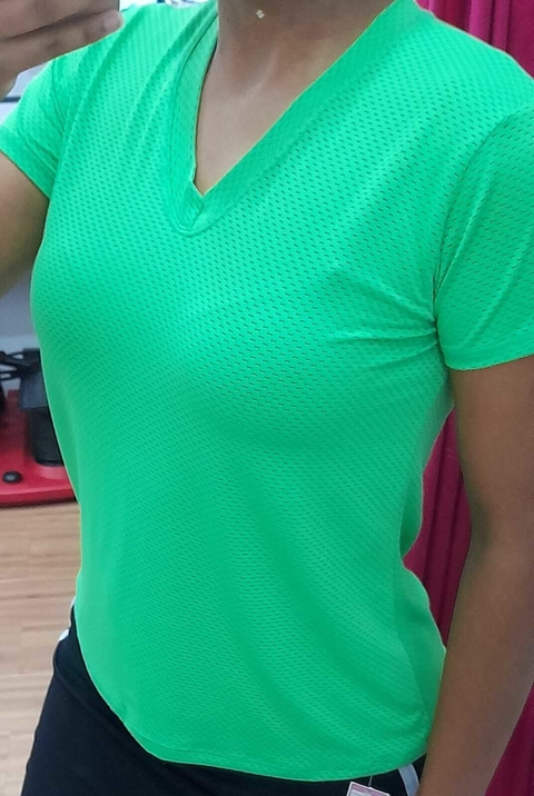 Baby Look manga curta Poliamida Microfuros Quadriculado Amora