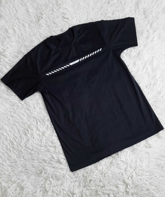 Camiseta Masculina Esportiva de Poliamida com Proteção Solar cor Preta Thiago