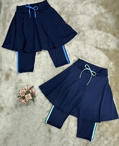 Saia Evasê Calça Corsario detalhe Lateral Cor Marinho Cecilia Plus Size