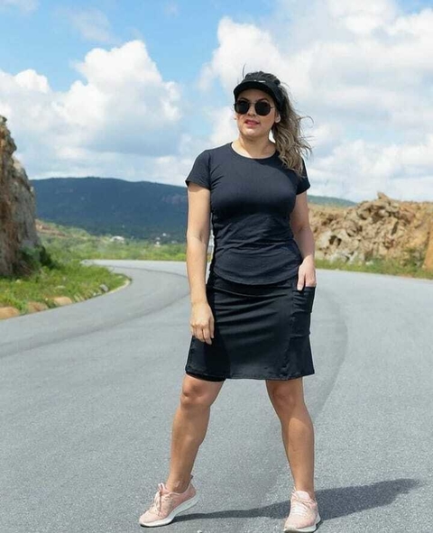 Short Saia Evasê cor Preta Edna