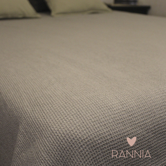 CUBRE CAMA ¨VENECIA¨ EN NIDO DE ABEJA CON 2 ALMOHADONES 50x50 QUEEN SIZE - comprar online