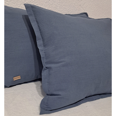 ALMOHADON PRAGA EN TUSOR DE 60 x 60 AZUL ACERO - comprar online