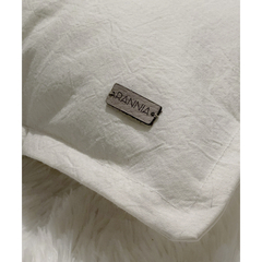 ALMOHADON PRAGA EN TUSOR DE 60 x 60 BLANCO