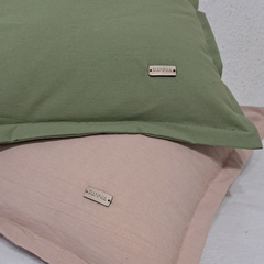 ALMOHADON PRAGA EN TUSOR DE 60 x 60 ROSA