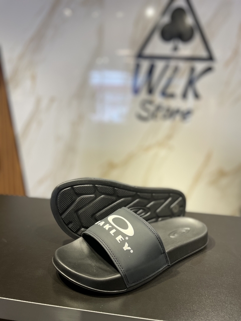 Chinelo Oakley Slide Preto
