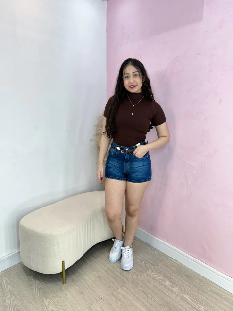 Short Mom Escuro - comprar online