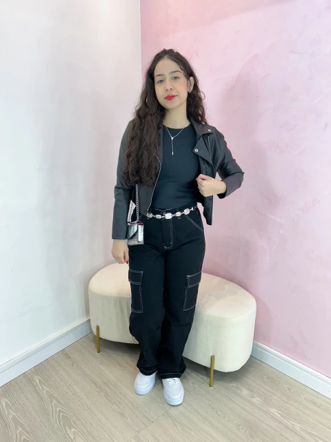 Wide leg Cargo Preta - comprar online