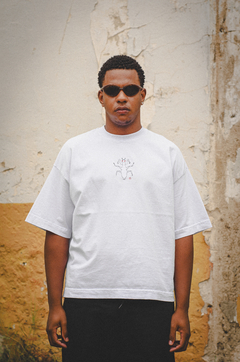 Camiseta Boxy Oversized BRANCA. - STREETZOO