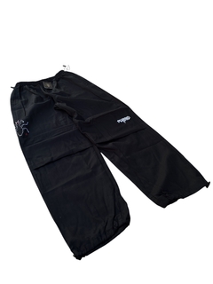 Calça Parachute STRZ. na internet