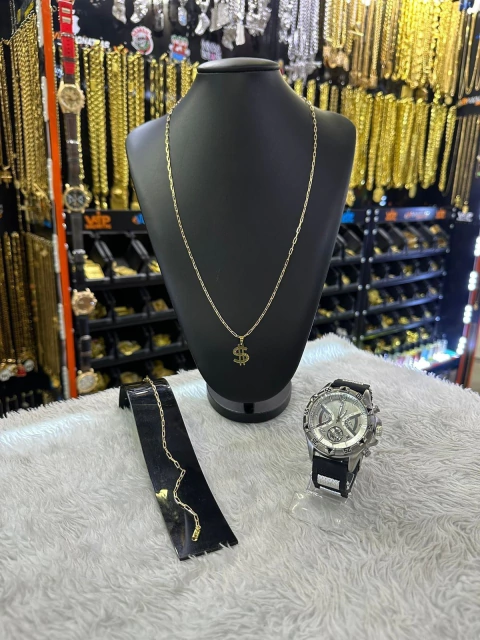 kit 4 em 1 moeda (1 relógio, 1 cordão, 1 pingente e 1 pulseira).
