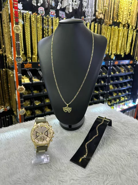 kit 4 em 1 moeda (1 relógio, 1 cordão, 1 pingente e 1 pulseira).