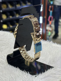 Imagem do kit 3 em 1 (1 cordão, 1 pulseira e 1 relógio)