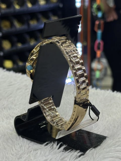 kit 3 em 1 (1 cordão, 1 pulseira e 1 relógio) na internet