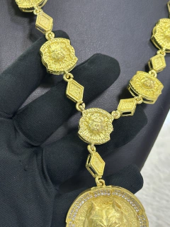 khalifa elo pit bull. na internet