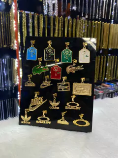 Corrente cartier (aço dourado) na internet