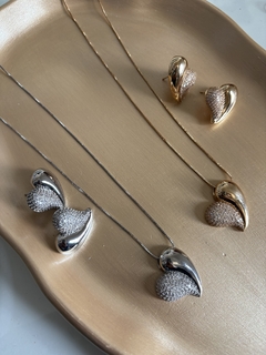 Conjunto Dourado e Prateado Folheado Coração Liso e Cravejado