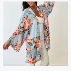 Kimono FLOWERS - Celeste - comprar online