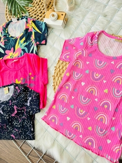Camiseta Infantil Verão Variadas na internet