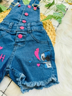 Jardineira Jeans Stitch Bordado - Up Up bebe