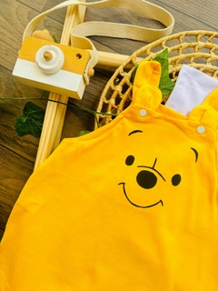 Jardineira Pooh Cod 015 - Up Up bebe