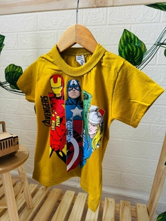 Camiseta Infantil Vingadores na internet