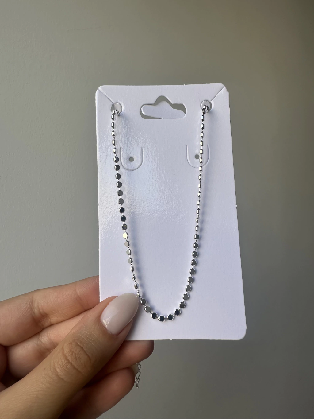 Choker medalhinhas achatadas