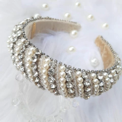 Tiara Espiral na internet