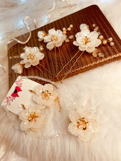 Conjunto Flowers - Acessórios de Luxo para Noivas | Grinaldas, Tiaras e Mais - Tortolys