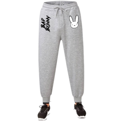 JOGGER BAD BUNNY 01 en internet
