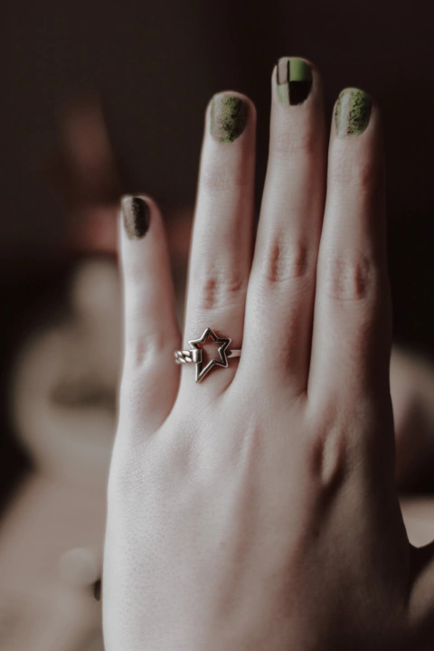 ANEL ESTRELA IRREGULAR PRATA