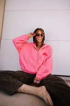 Campera JESUS LOVES YOU