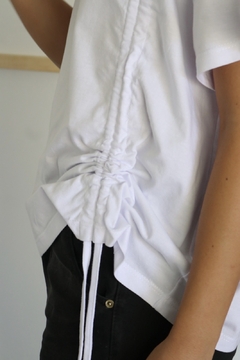 REMERA URBANA 01 - BLANCA Talle SM - RAMINI
