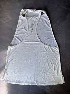 Musculosa deportiva larga BLANCA - Talle M - tienda online