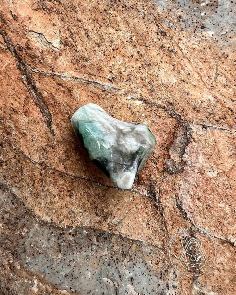 Pedra Esmeralda natural: Ataques epilépticos, esgotamento físico e emocional, depressão... - comprar online