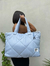 Cartera Tote Tela Símil Puffer Trendy - comprar online