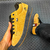 Tênis Qix Skate Chorão Pro Model Allan Mesquita Suede Mostarda E Preto - loja online