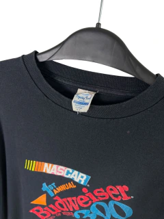 (XL) '90 NASCAR Budweiser 300 Vintage Tee - loja online