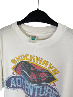 (L) Mid 90s Six Flags Vintage Tee na internet