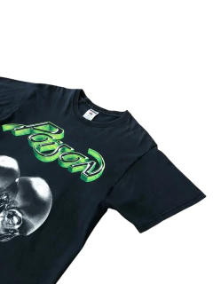 (S) Poison Tee na internet