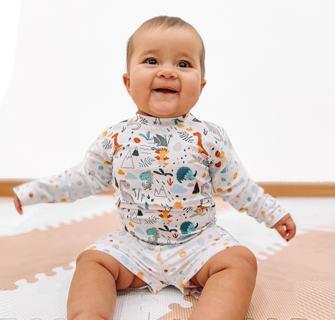 Remera Bebes con Protección UV Quickly® - Flamencos y Dinosaurios