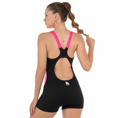 MALLA DEPORTIVA DE DAMA CON PIERNA PARA NATACIÓN QUICKLY® RESISTENTE AL CLORO® - 1194 Fucsia - tienda online