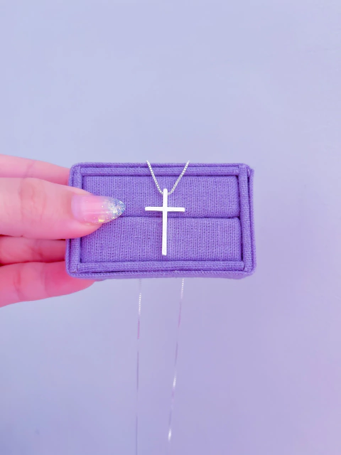 Corrente masculina cruz