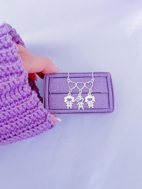 Colar corações vazados com filhos cravejado em zircônia - comprar online