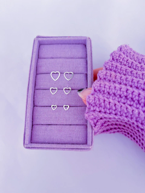 Trio de brincos coração vazado