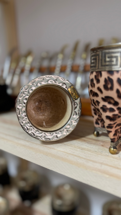 IMPERIAL ANIMAL PRINT CON BASE Y BOLITA en internet